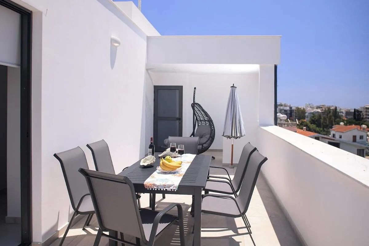 Elegant Penthouse In City Centre Larnaca Cipru