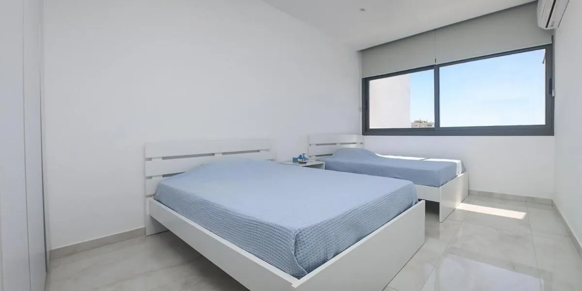 Elegant Penthouse In City Centre Larnaca